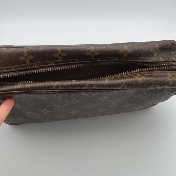 LOUIS VUITTON MONOGRAM TOILETRY TROUSSE 28 BAG - Picture 14 of 14